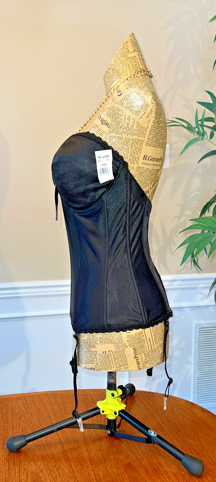 Maison Va Bien Fine Corseterie, Smooth Satin Hourglass Bustier W/Garters, Sz 34D