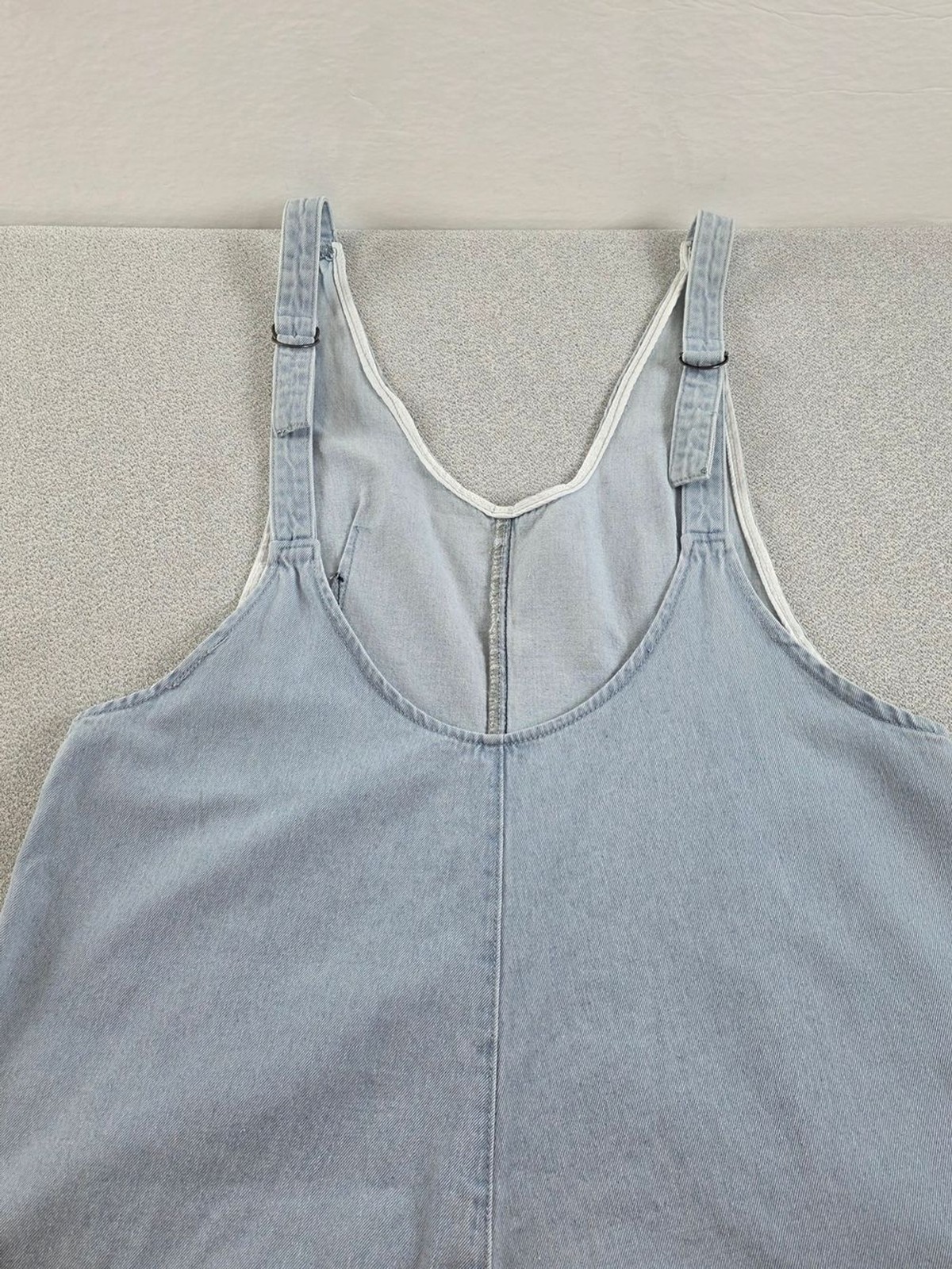 Light Wash Denim Jumpsuit Overalls Blue Adjustable Straps Women’s Lg