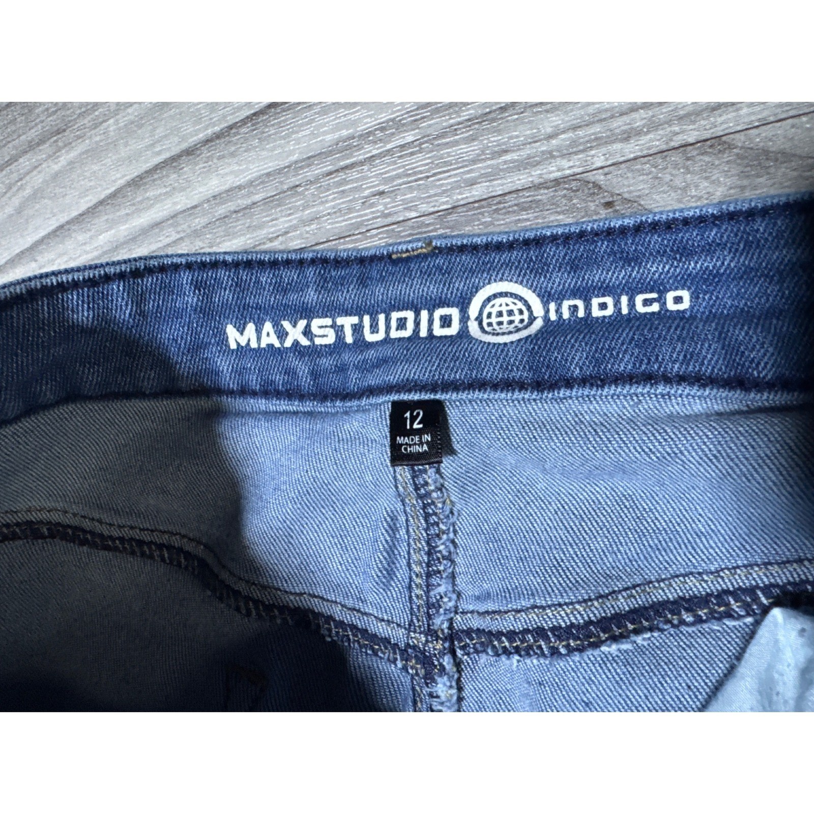 Max Studio Indigo High Rise Skinny Jeans Distressed Raw Hem Size 12 Harvey