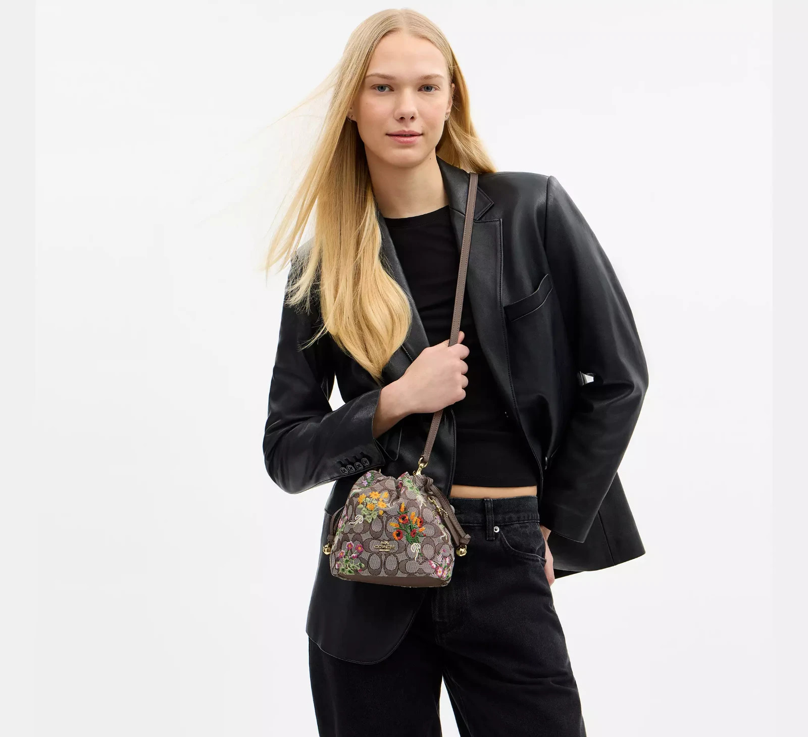 NWT Coach Faye Mini Drawstring Bag In Signature Jacquard With Floral Embroidery