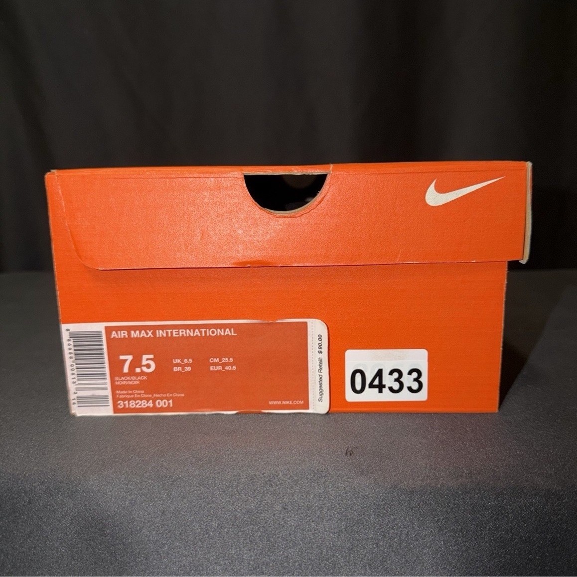 2007 Nike Air Max International M7.5/W9