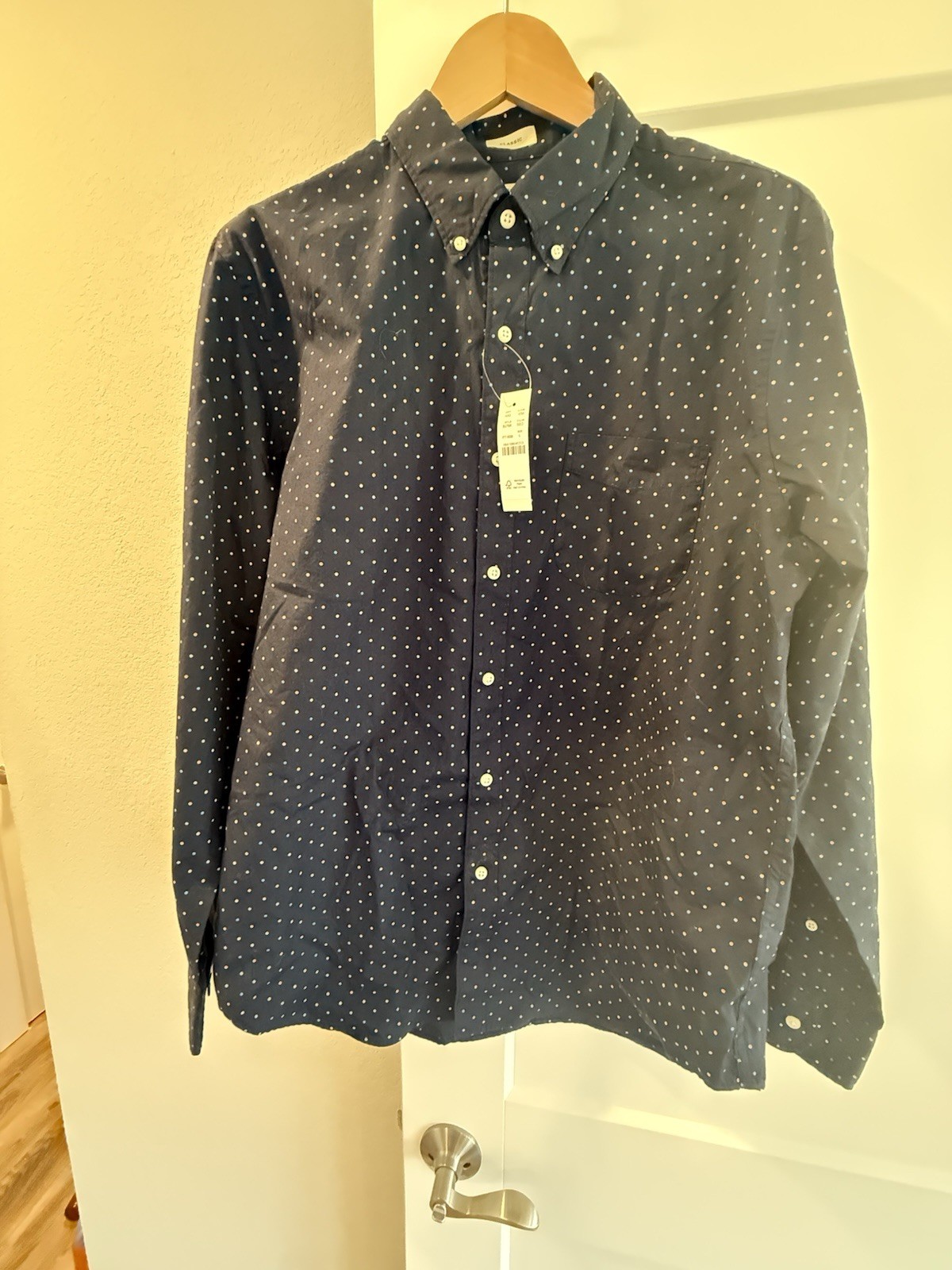 J. Crew Men’s Dot Pattern Button-Up, Size Large