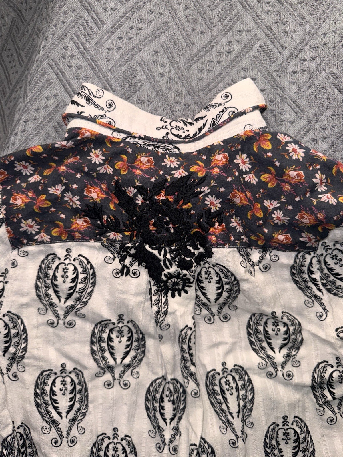 Sundance Women’s S White/Black Paisley Embroidered Collared Woven Cotton Shirt