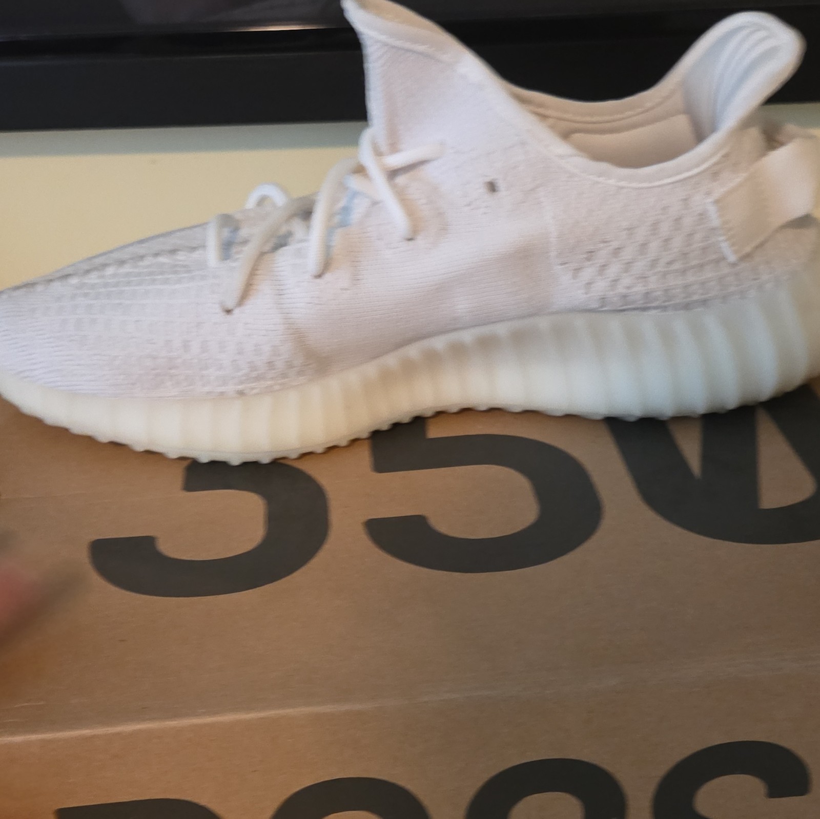 adidas Yeezy Boost 350 V2 “Bone” Bone/Bone/Bone Low Top Men’s HQ6316