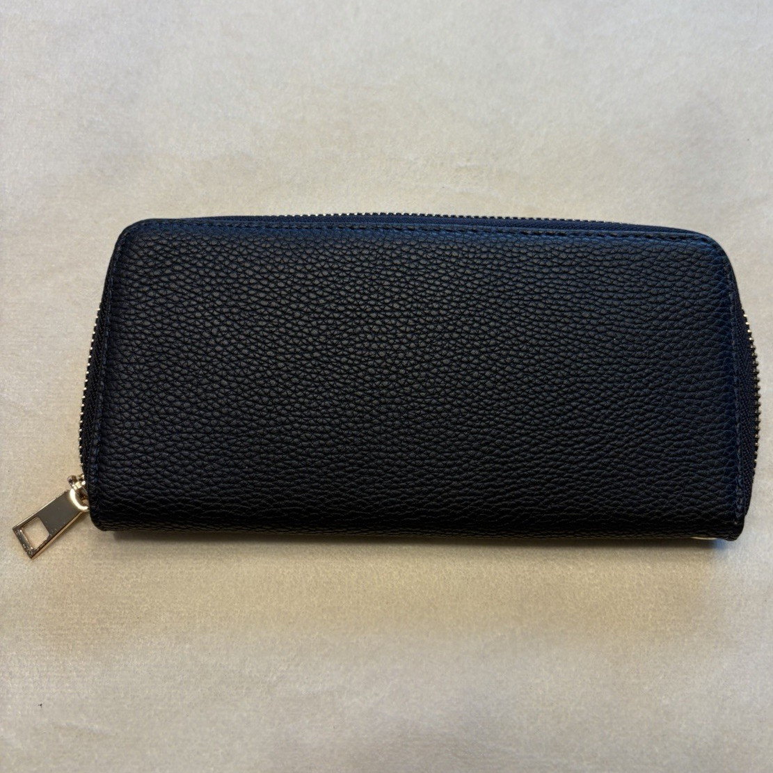 Women’s Black Zip-Around Wallet Organizer w/ Gold-Tone Zipper, Credit Card