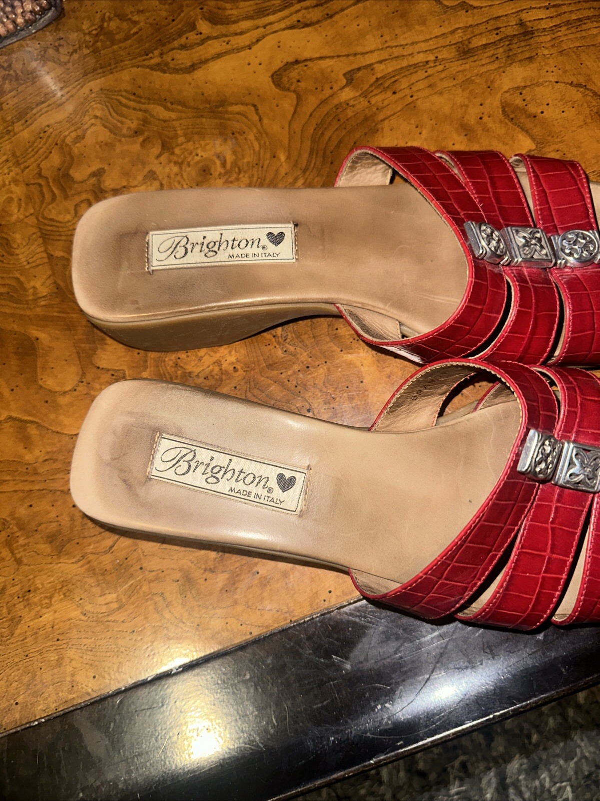 Brighton Brandy Red Croc Leather Slip On Strappy Sandals W Metal Attachments 9 M