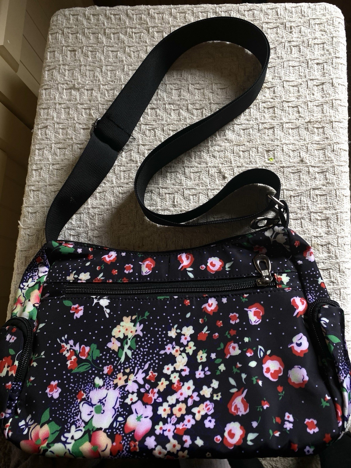 RUIMOTI Nylon FlORAL Crossbody Shoulder Bag Purse Very Roomy Pockets 13” x 6.75