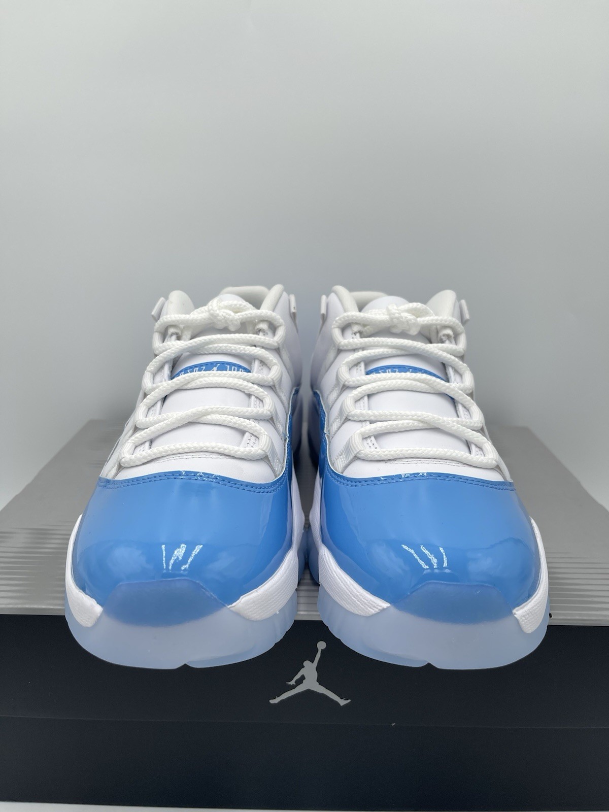 Mens Size 8.5 Nike Air Jordan 11 Retro Low UNC 2026 Blue White (FV5104-100) NEW!
