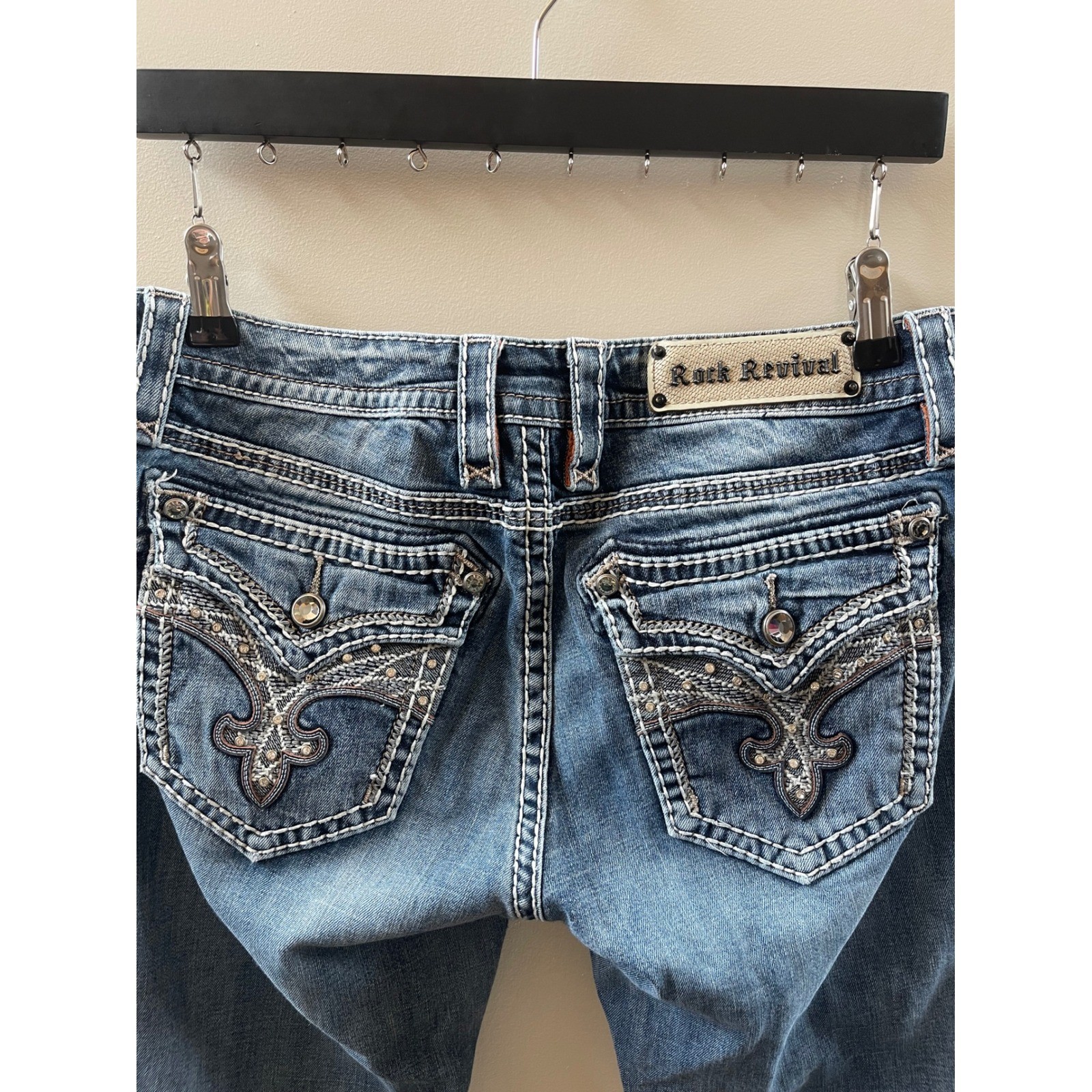 Rock Revival Very Bootcut Jeans Blue Distressed Thick Stitch 30×31 RJ8221B8