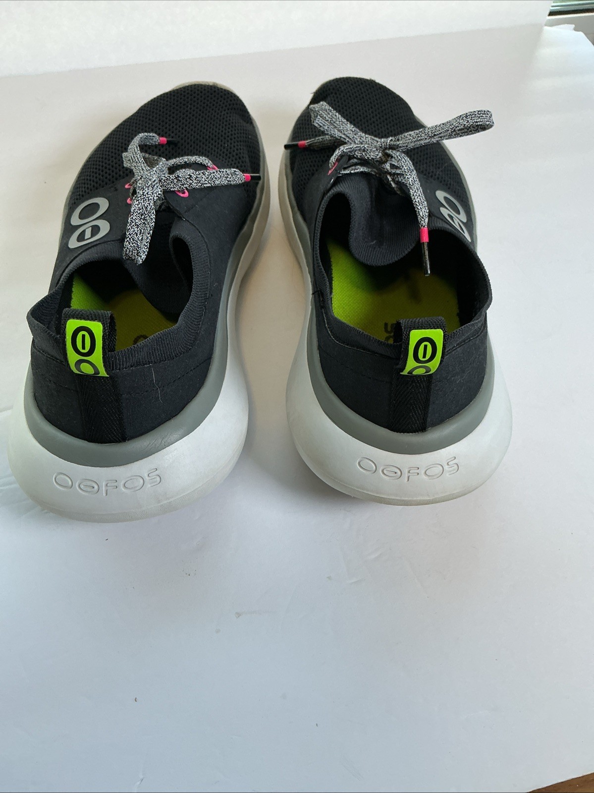 OOFOS OOmy Stride Black Synthetic White Lace Up Comfort Shoes Women 8.5US/39.5EU