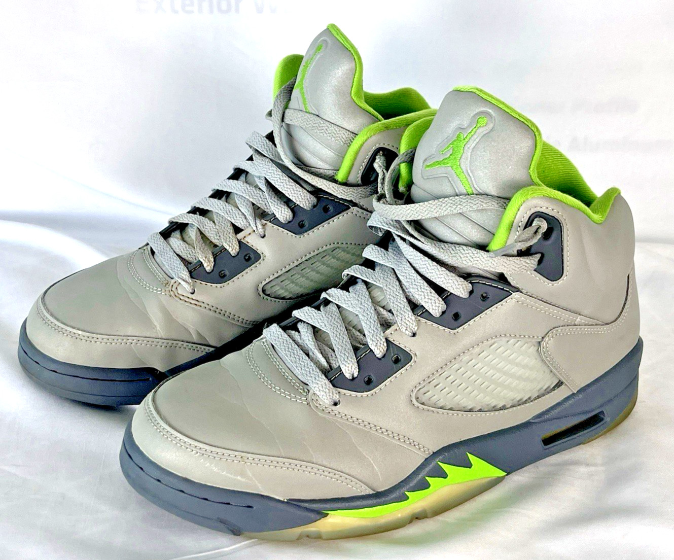 Jordan 5 Retro Green Bean Grey Leather Sneakers Size 8.5 DM9014-003