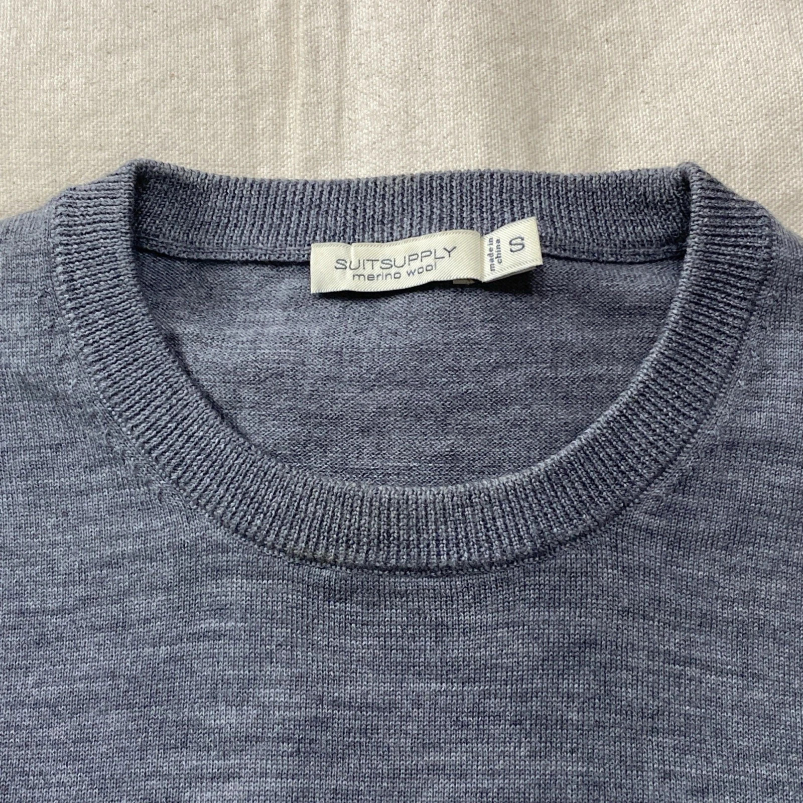 Suitsupply Merino Wool Sweater Mens SMALL Gray Crew Neck Long Sleeve Knit