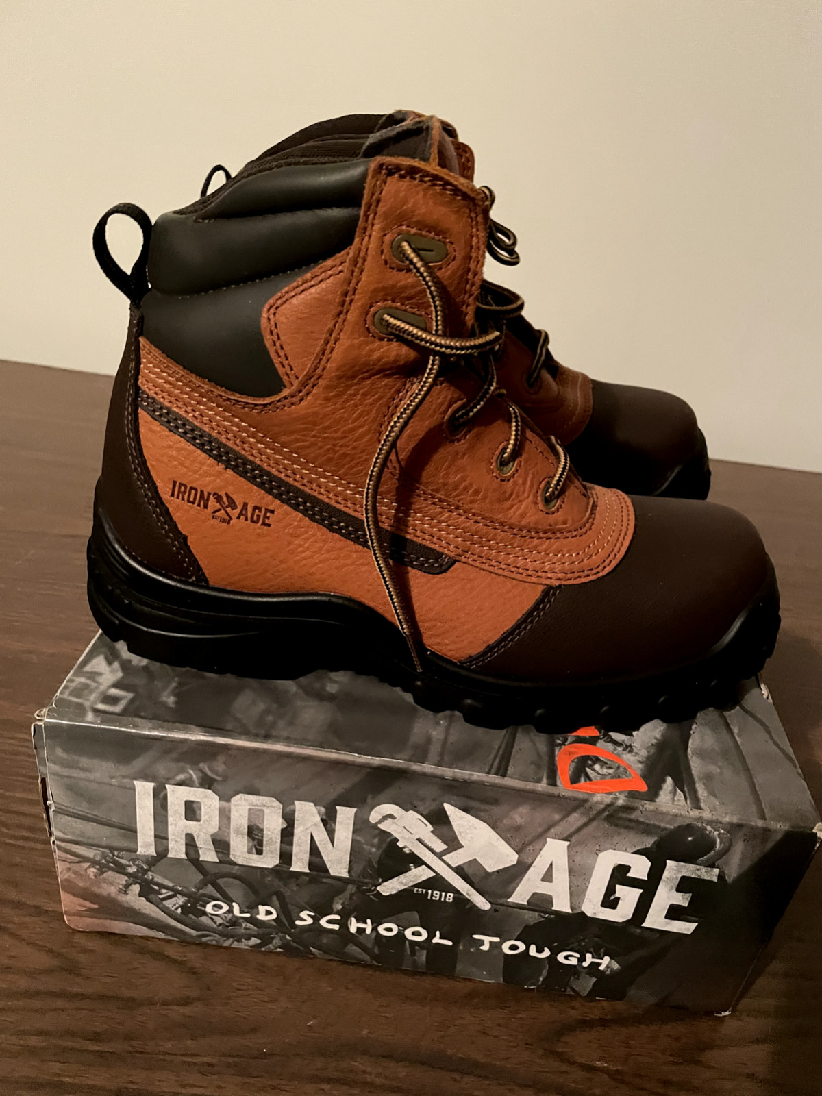 NEW Iron Age Men’s IA5501 Water Resistant 6 in. Work Boot – Steel Toe (Size 9M)