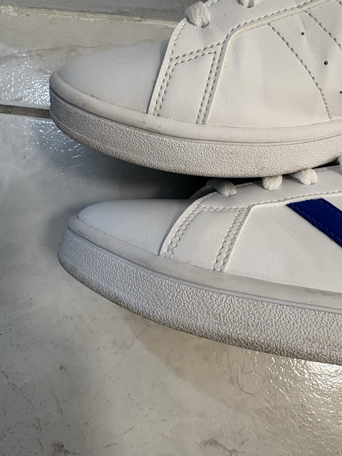 Men’s Adidas Grand Court Base White Leather Sneakers (9.5)