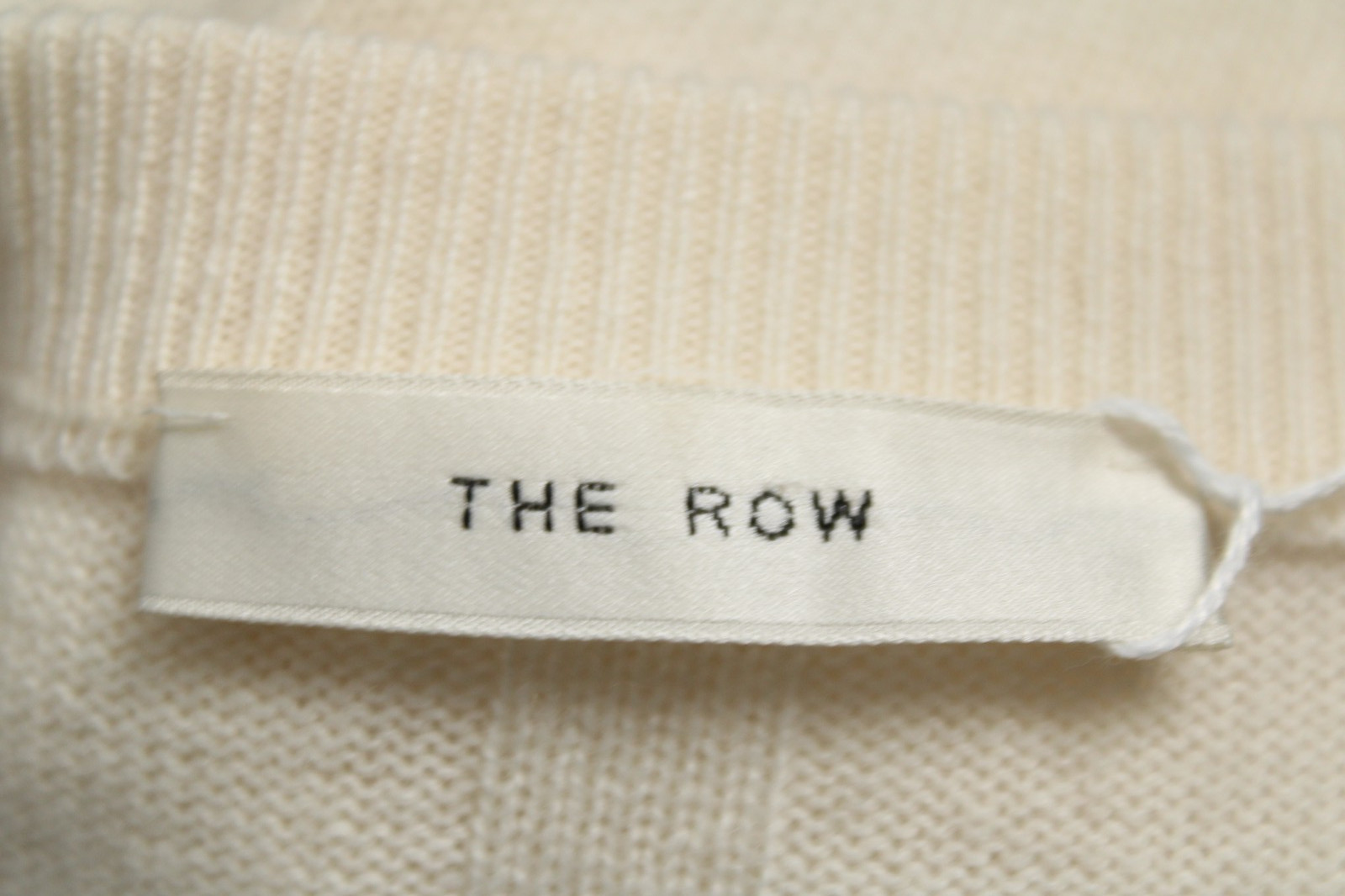 THE ROW Cream White Cashmere Knit V-Neck Pullover Sweater M