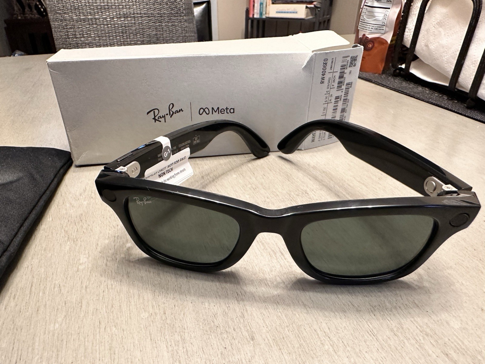 Rayban Wayfarer Pair Non-Tech Glassess