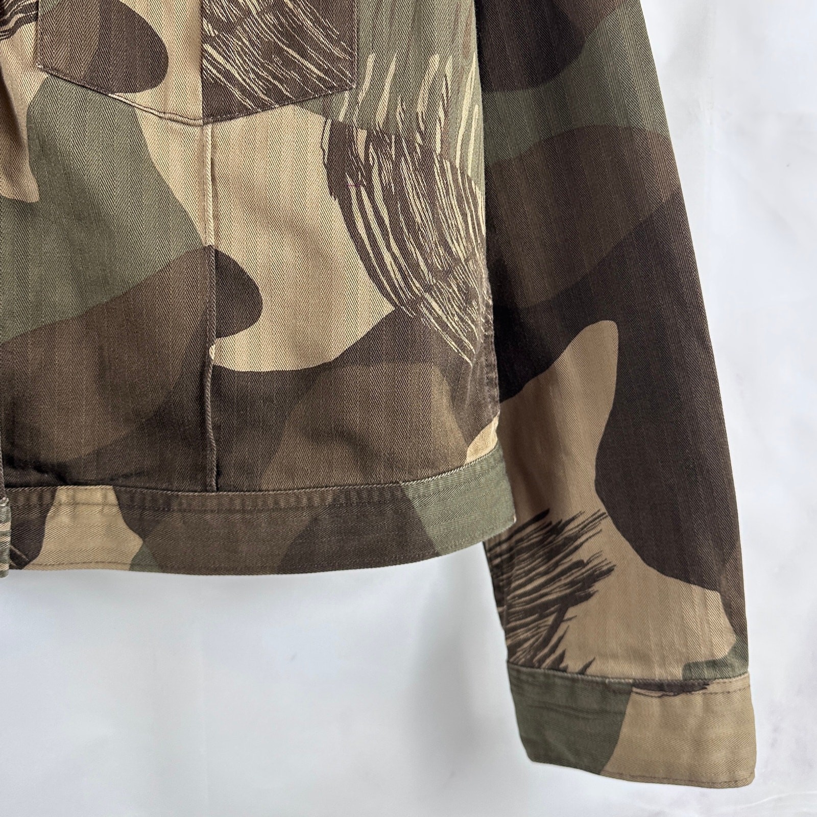 Levi’s Made & Crafted Trucker Jacket Camo Women’s Button Cropped Coat Size 2 M
