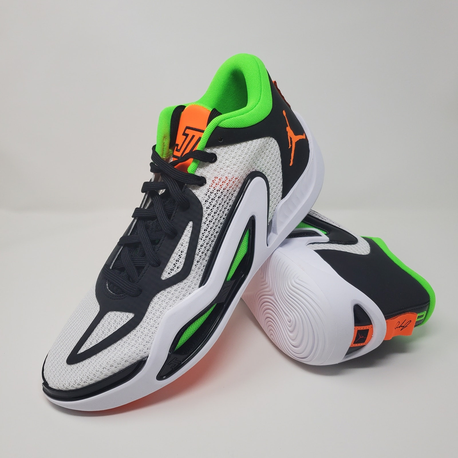 Nike Jordan Tatum 1 White Total Orange Black Home Team DZ3324-108 Men’s Size 12
