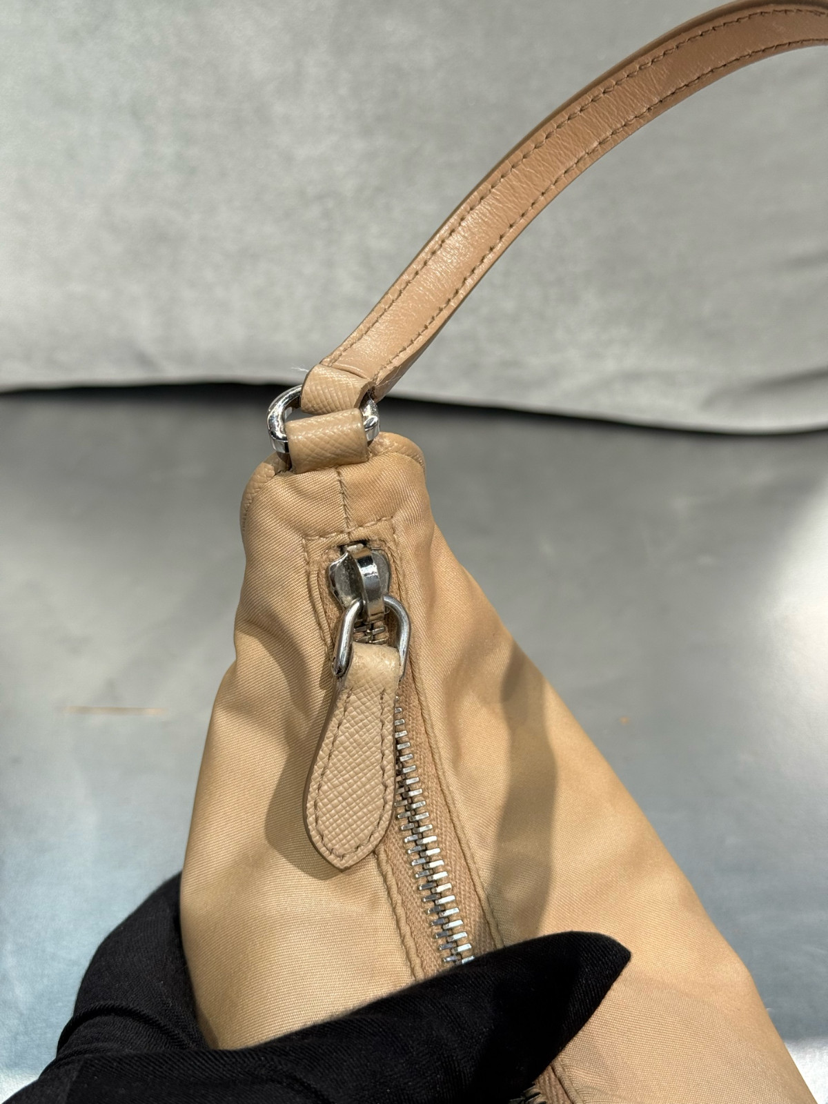 Authentic Prada Re-Edition 2005 Nylon Hobo Nylon with Leather Trim Hobo Beige