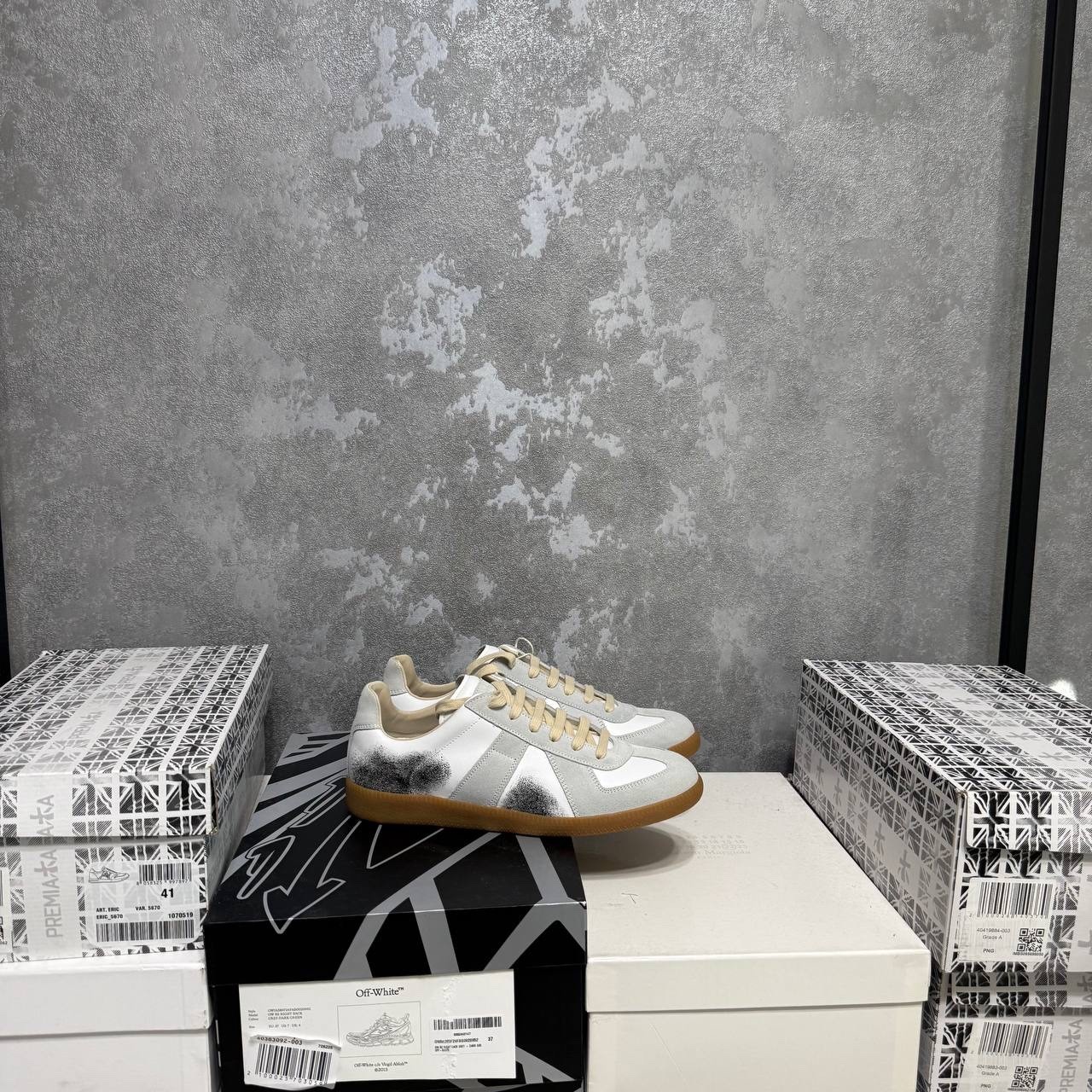 Size 8US/41EU – Maison Margiela Replica x END Paris Sneakers Brand New!