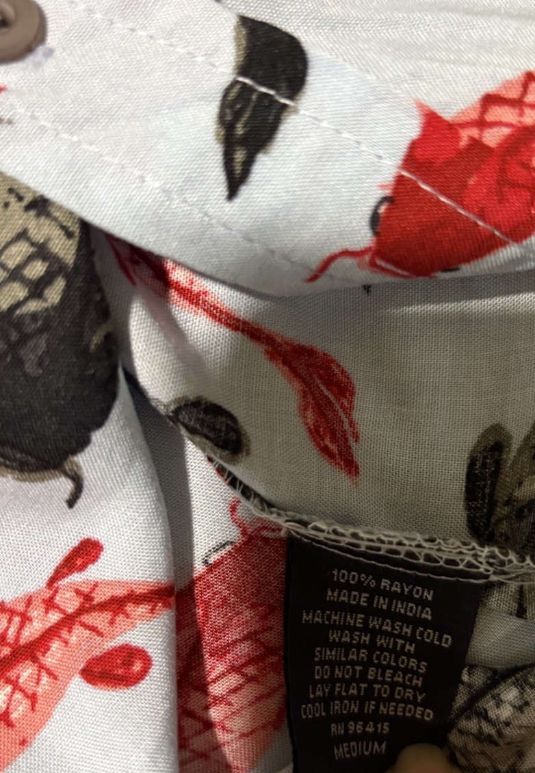 Super Massive Brand Hawaiian Button up Shirt Men’s Medium Collar Koi Fish Rayon
