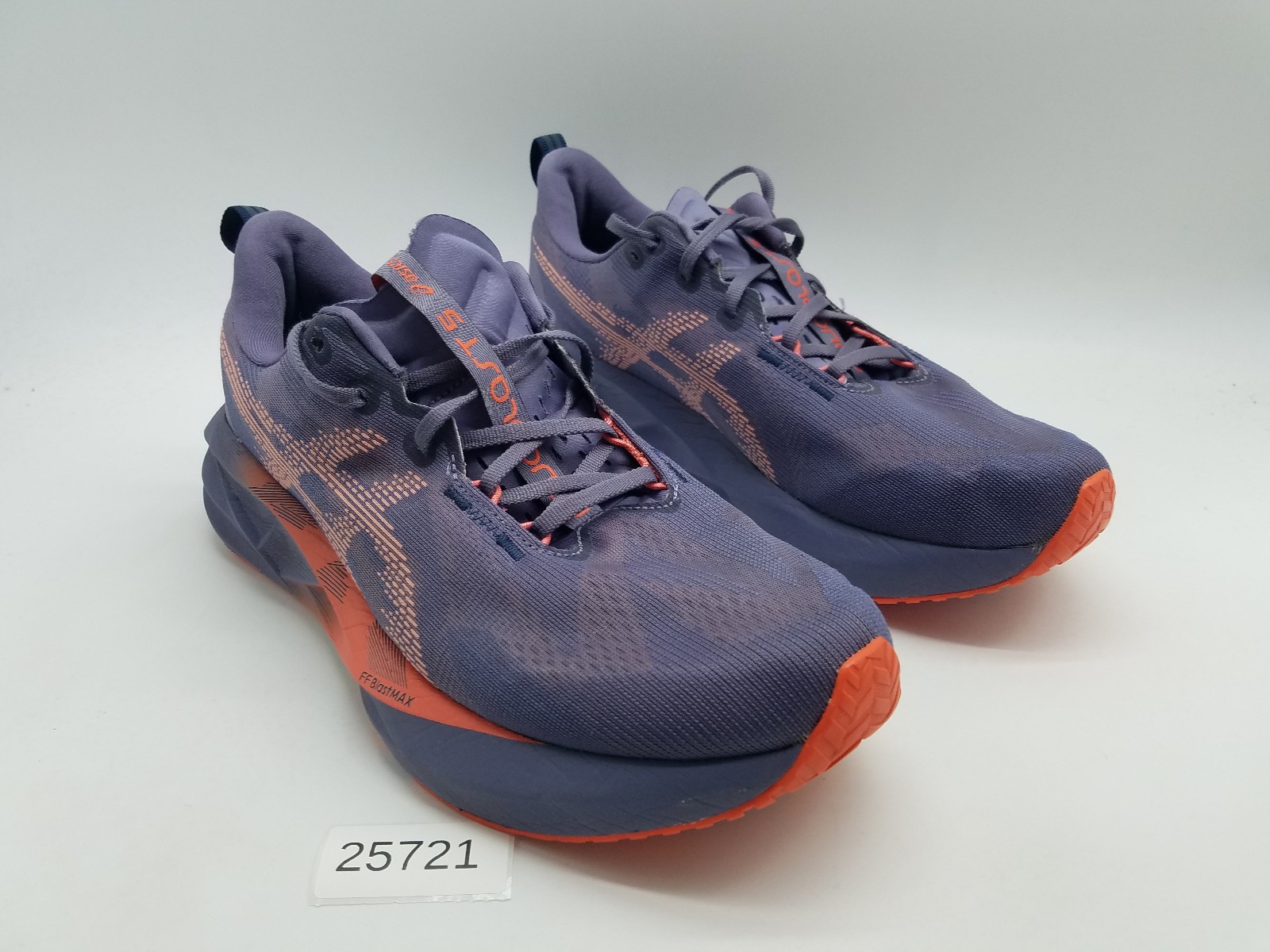 Asics Novoblast 5 Men’s Size 11.5 Running Shoes Multicolor