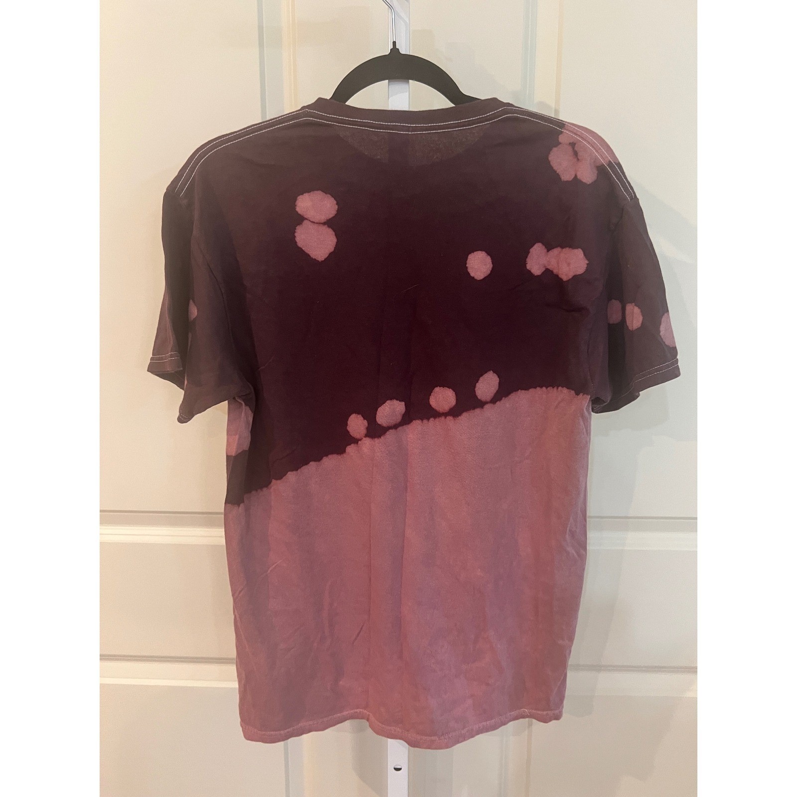 Queen NWT Tour 75 Band Tee Official Merch Dip Dye Bleach Wash Burgundy Shirt M