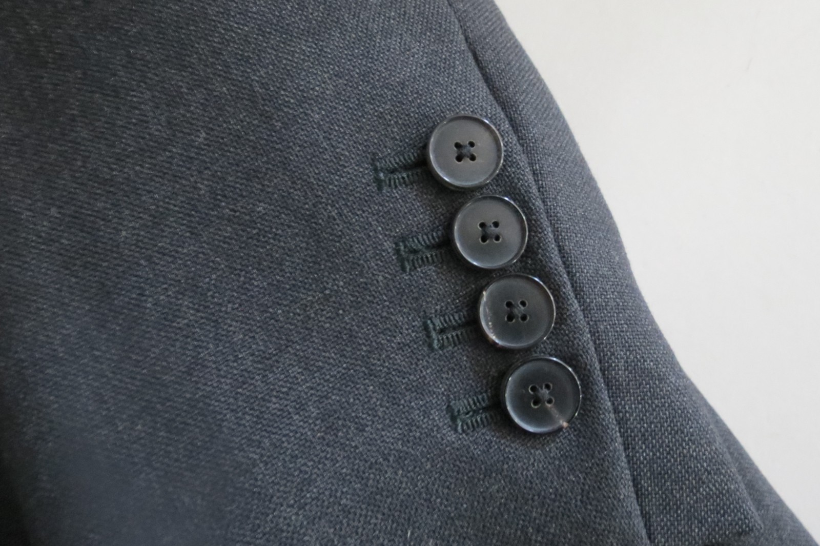 Charles Tyrwhitt Yorkshire Worsted woven in England Halfcanvas slimfit suit 42 R