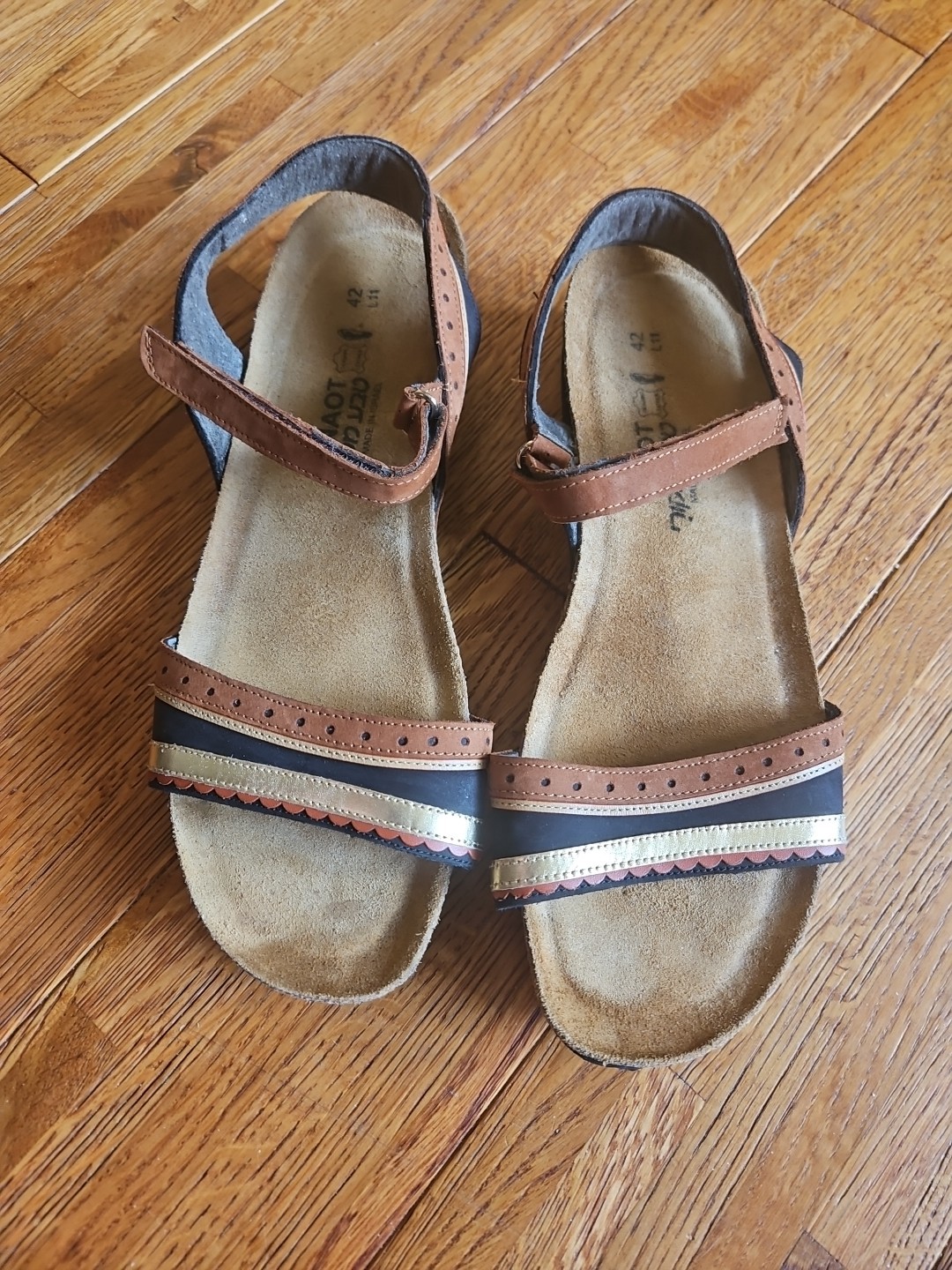 Naot Beverly Brown Black Gold Cork Footbed Comfort Sandals Women’s Size 11