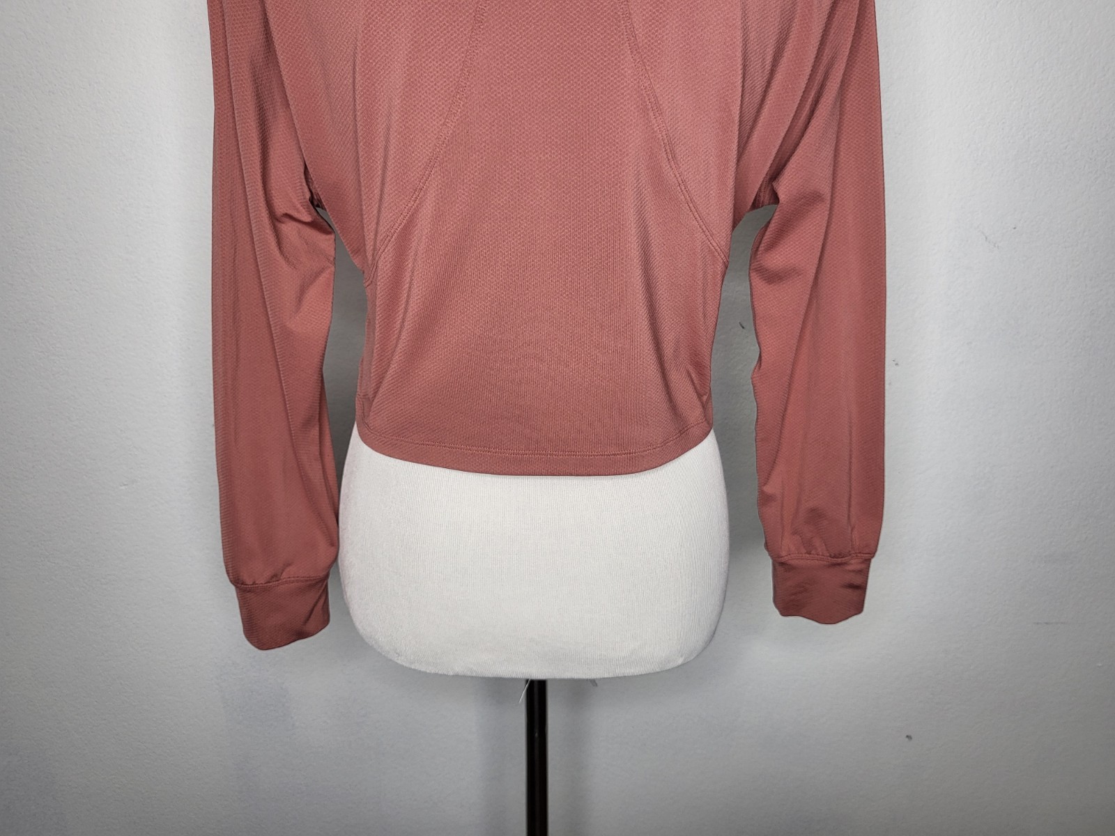 LULULEMON Abrasion Resistant Training Long Sleeve Shirt Brier Rose Women Size 6