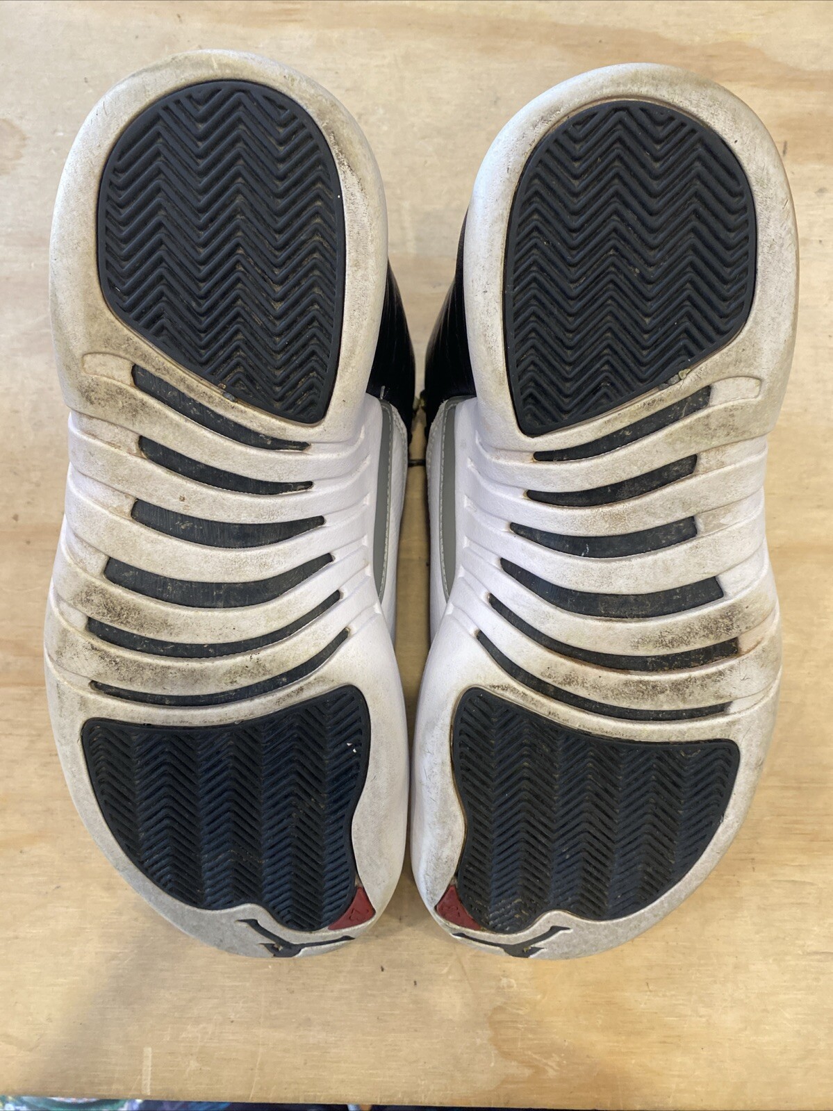 1168) Nike Air Jordan XII 12 Retro Playoffs CT8013-006 Black/White Men’s Size 10