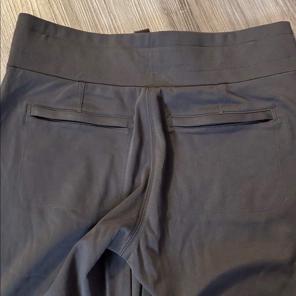 Athleta Headlands Hybrid pants brown women’s 6 petite casual elastic waist