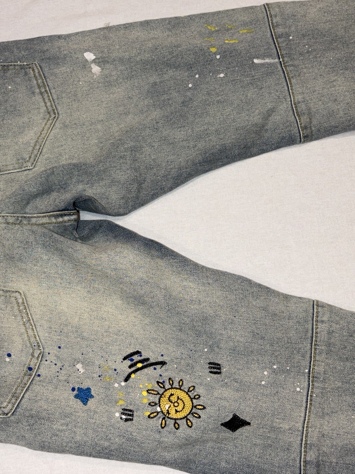 First Row Slim Straight Stretch Denim Jeans 30×32 Light Stone Tint Embroidered
