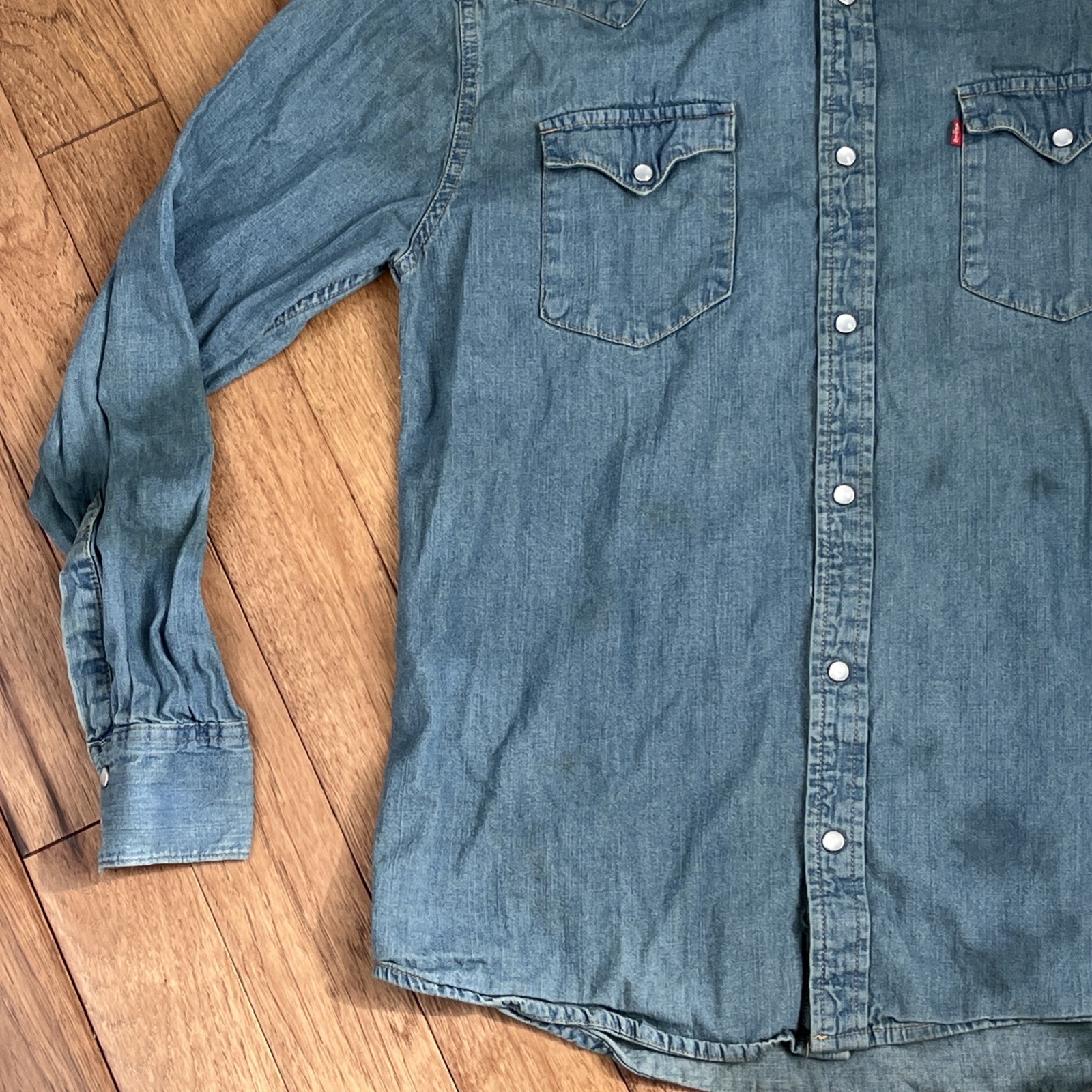 Lot 2 Levi’s Sawtooth Western Shirts Pearl Snap Denim Wash Color Transfer Grunge