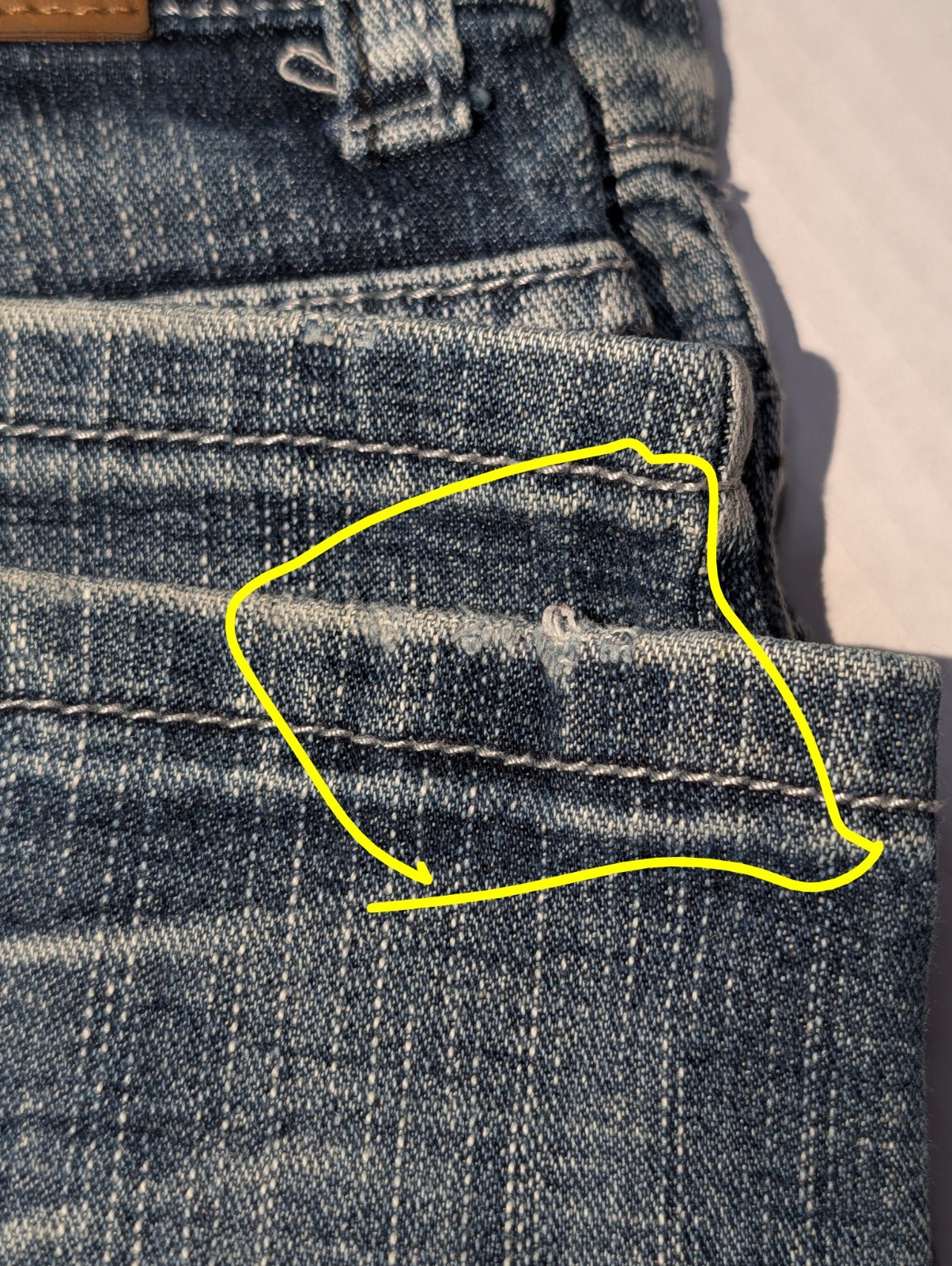 FLY PAPER Straight Mid Rise Med Wash Blue Denim Jeans Women’s Size 14