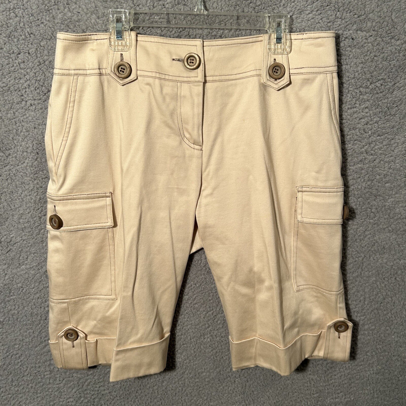 Button Strap Flat Front Chino Shorts Women’s M Beige