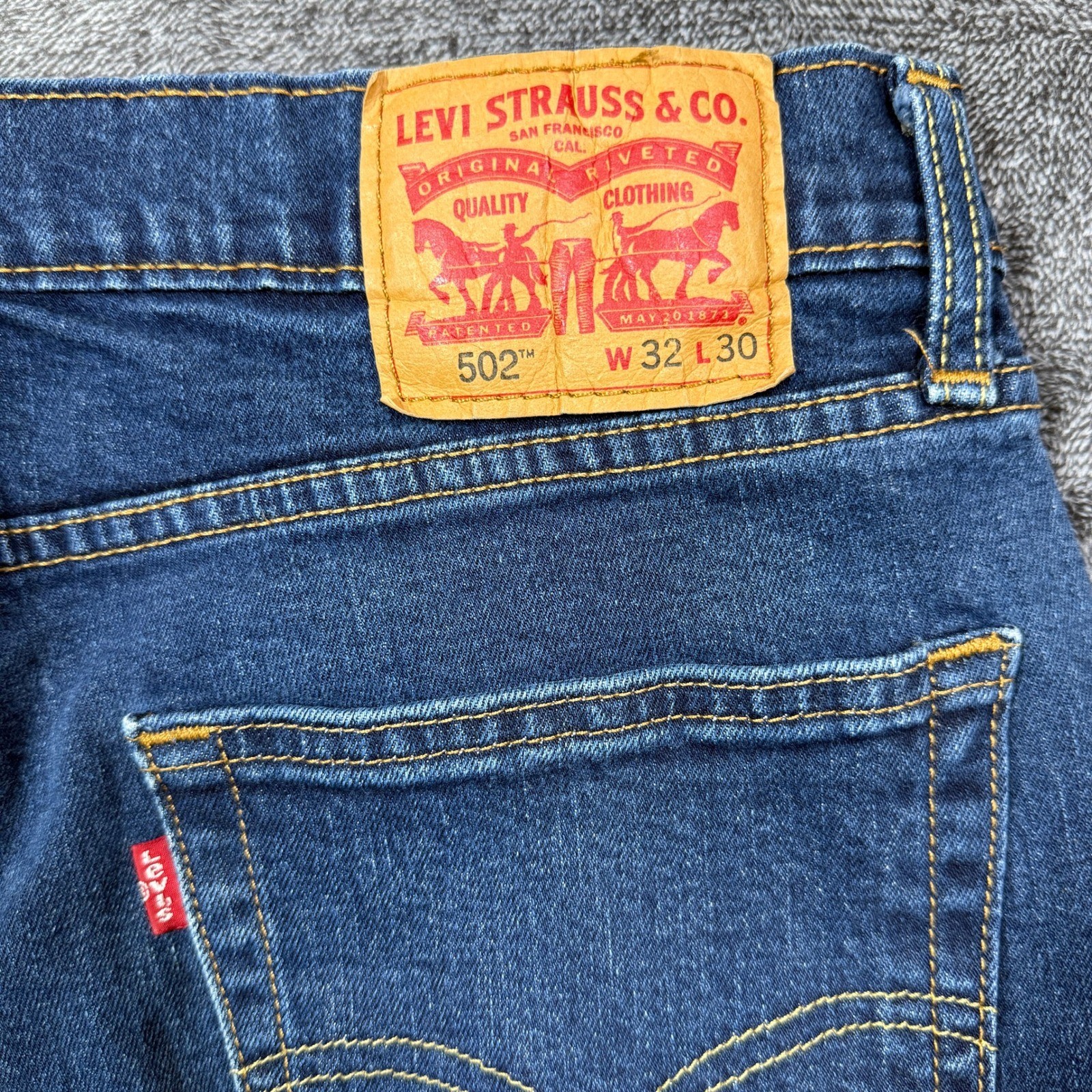 Levi’s 502 Jeans Mens 32×30 Blue Taper Dark Wash Stretch Denim