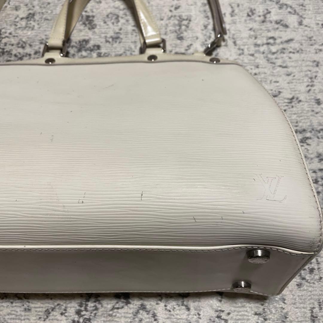 Louis Vuitton Brea MM M40330 White Epi Hand Shoulder Bag 13.0 x 9.8 x 4.7 inches
