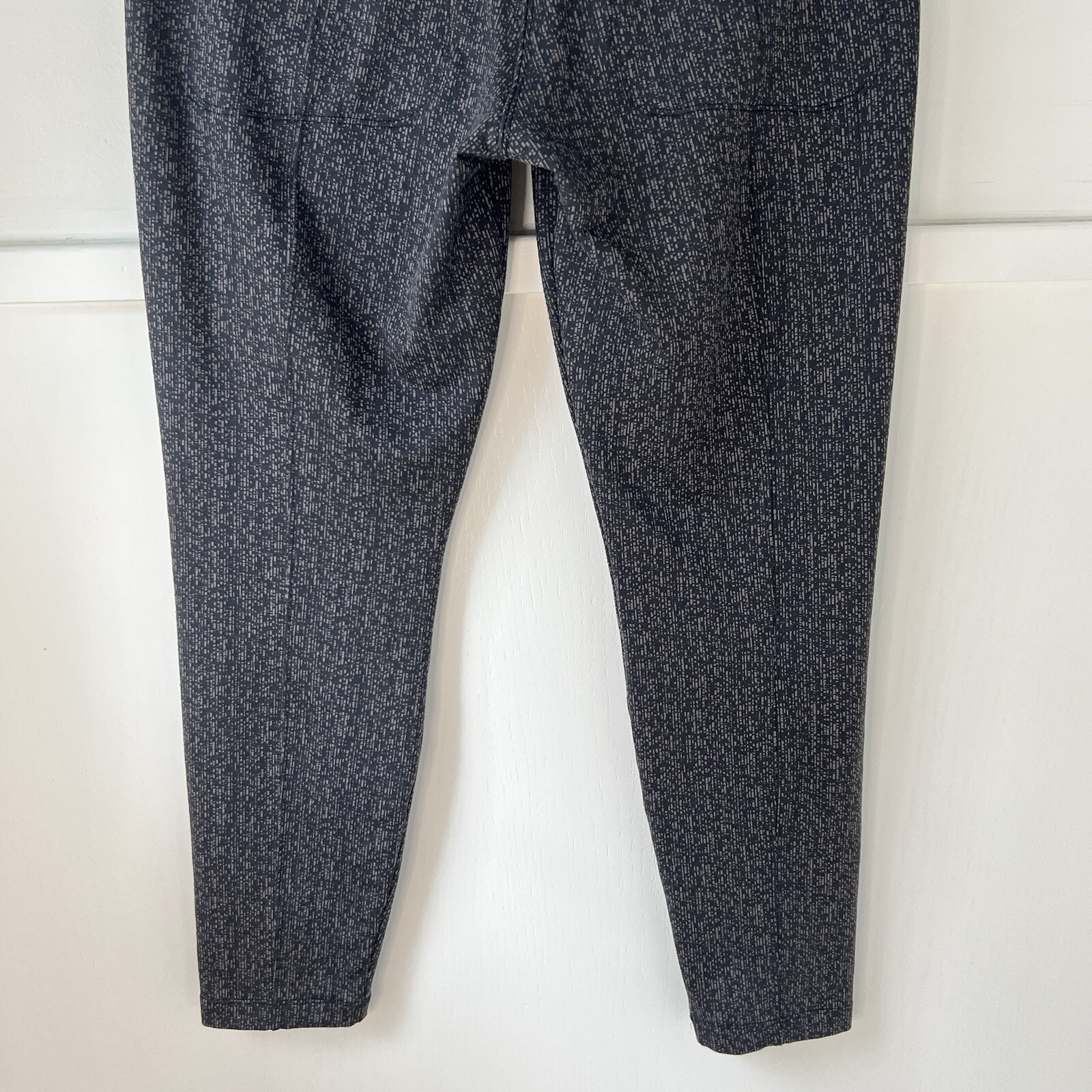 Athleta Delancey Textured High Rise Zip Pocket Tight Legging Work Travel Size M