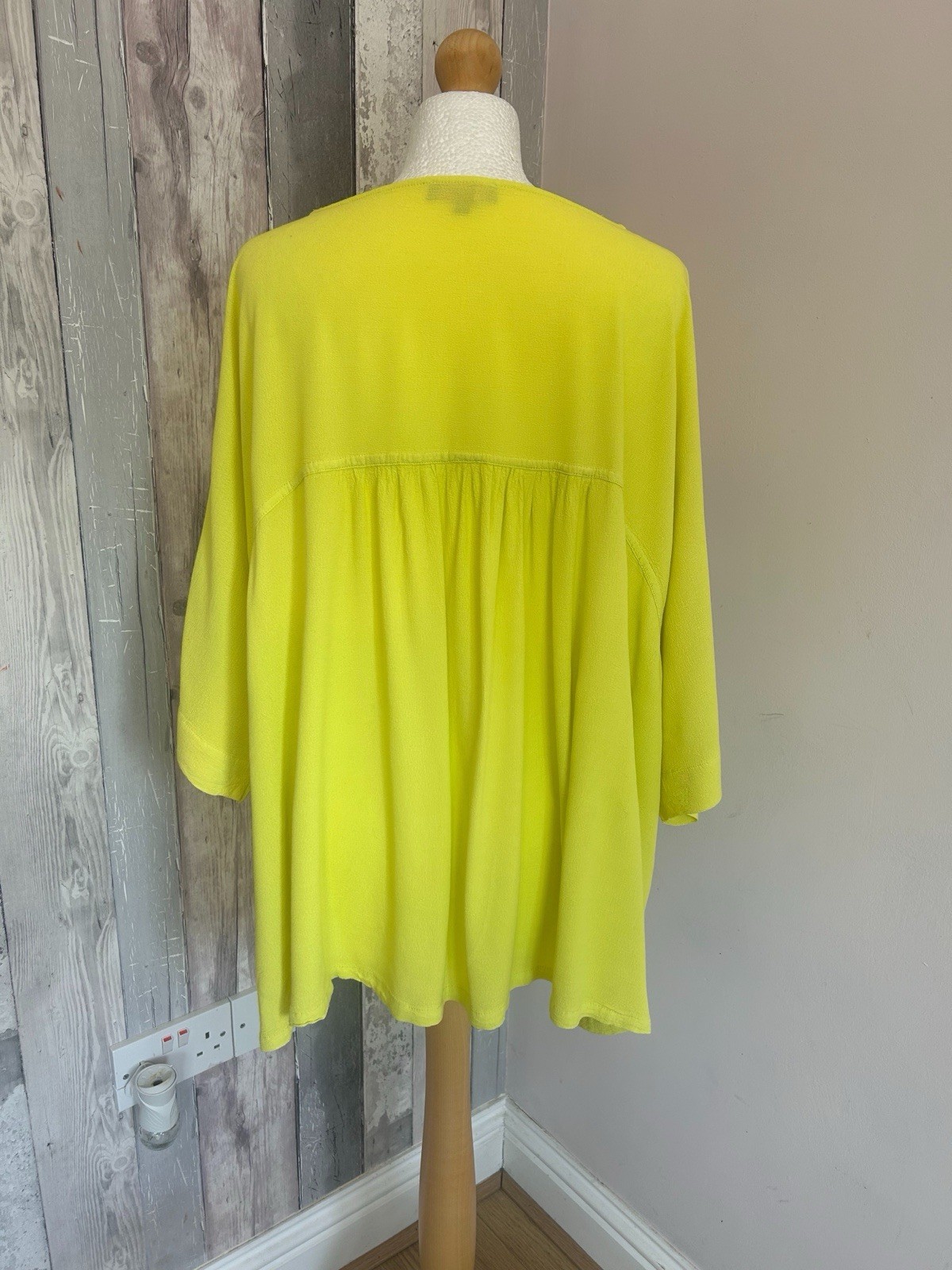 Sahara Top Women Size Med large Bright Yellow Oversized Slouchy Lagenlook