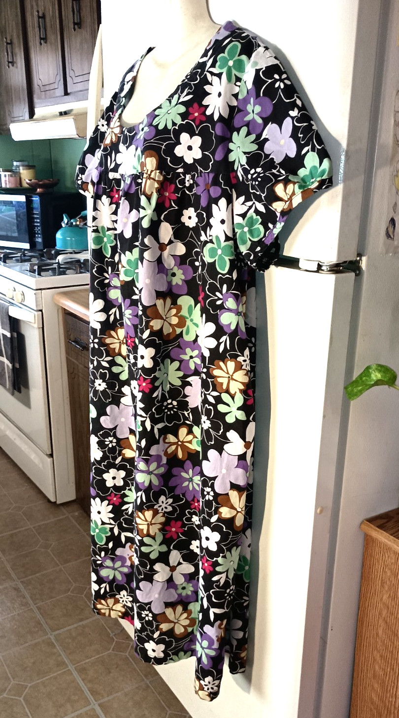WOMEN’S ONLY NECESSITIES COLORFUL FLORAL MUUMUU LOUNGE HOUSE DRESS PLUS SIZE 2X