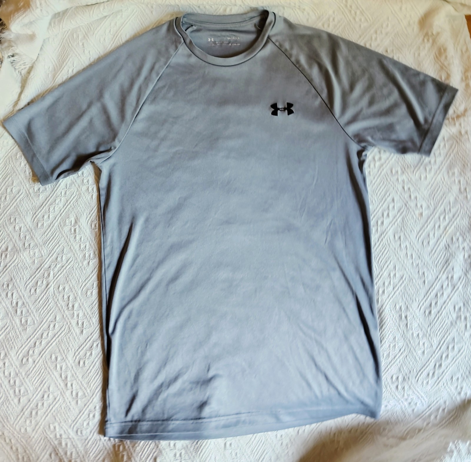 Under Armour Tech 2.0 T Shirt Gray Sz SM Light weight Quick Drying