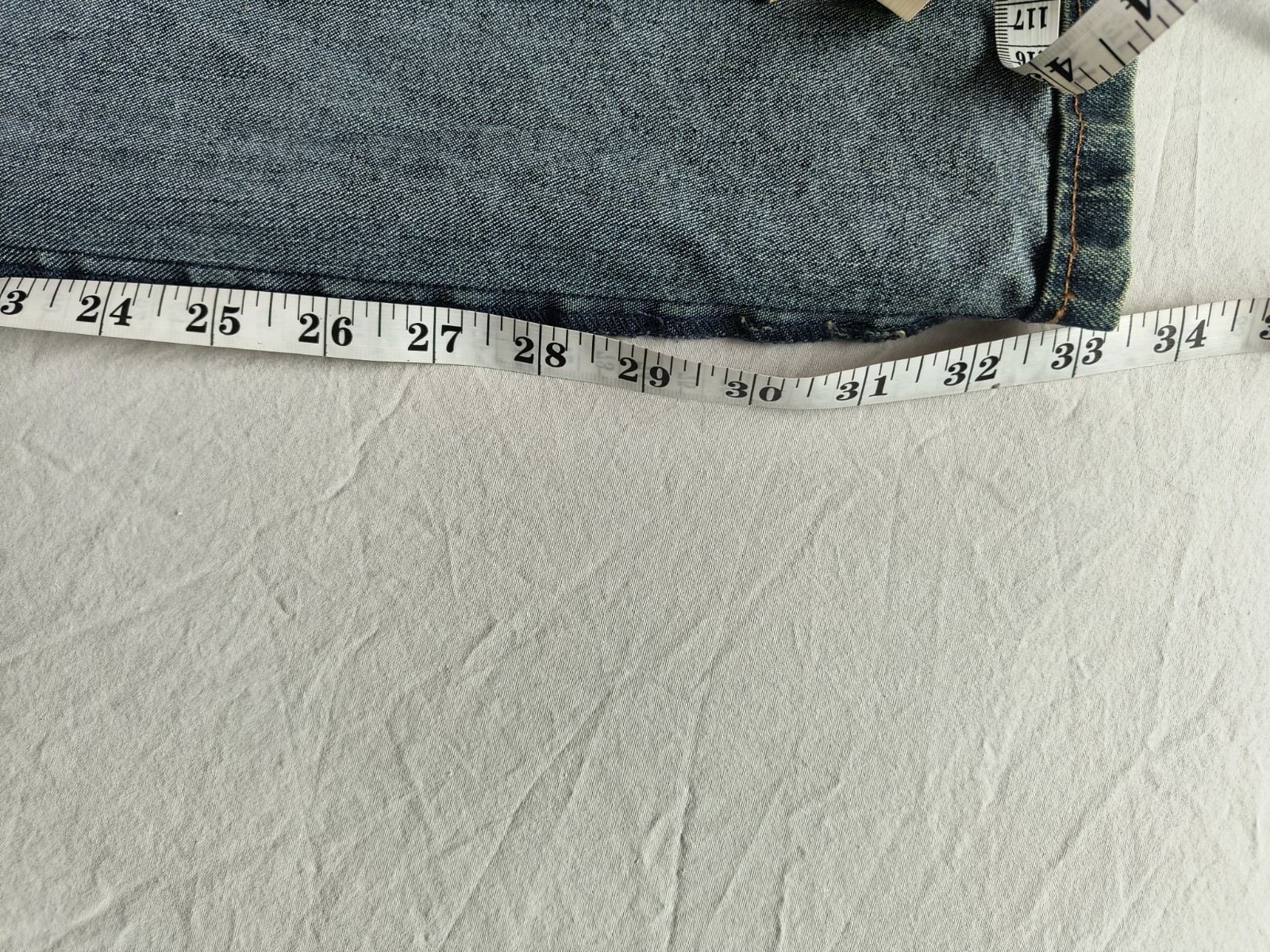 Jordache Men’s Jeans 34/33 Straight Medium Blue Wash Contrast Stitching
