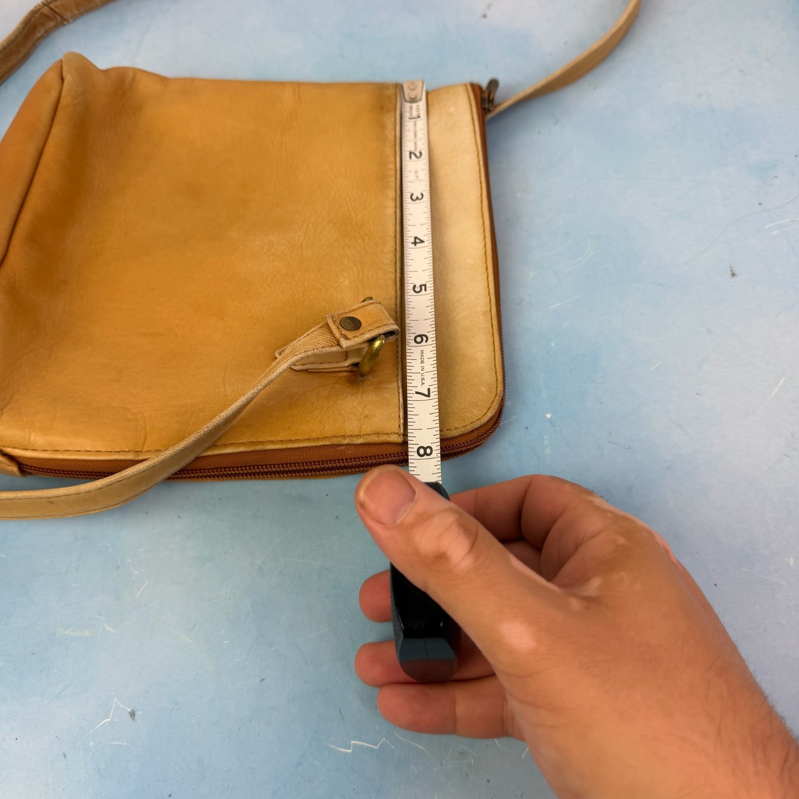 Le Donne Leather L-Zip Crossbody Shoulder Bag Distressed Faded Columbia 9 x 8