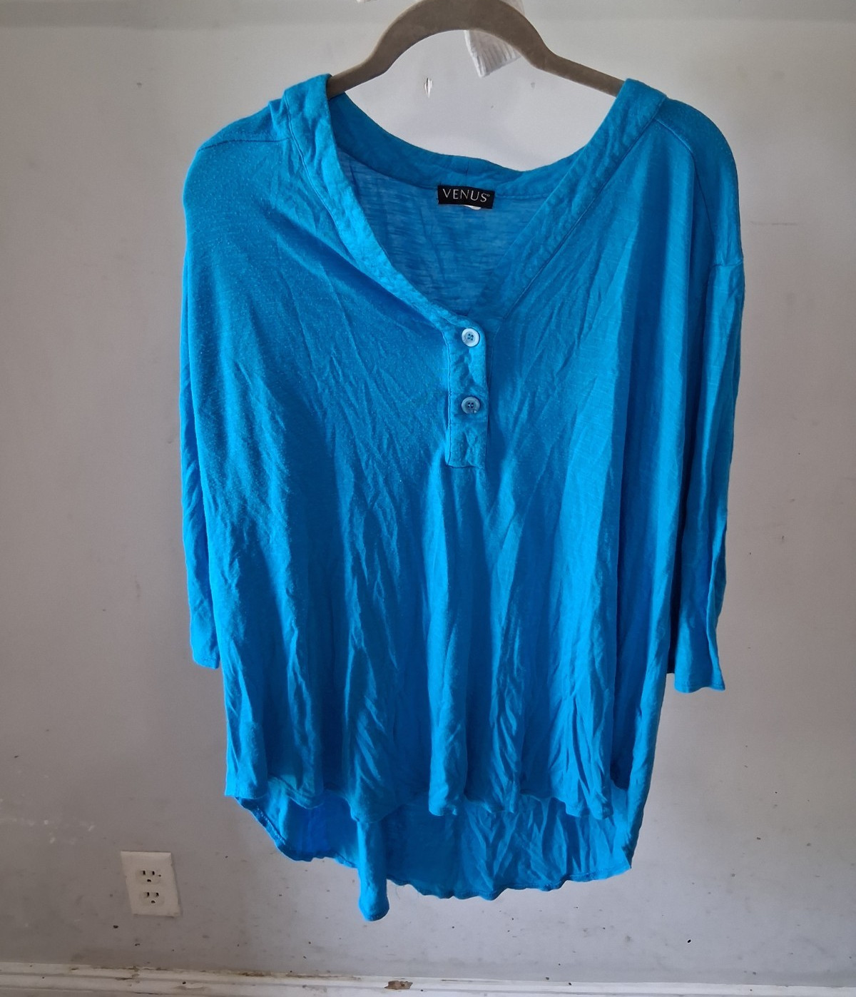 VENUS Women’s 2XL Regular Blue Solid V-Neck 3/4 Sleeve Button Neck Top