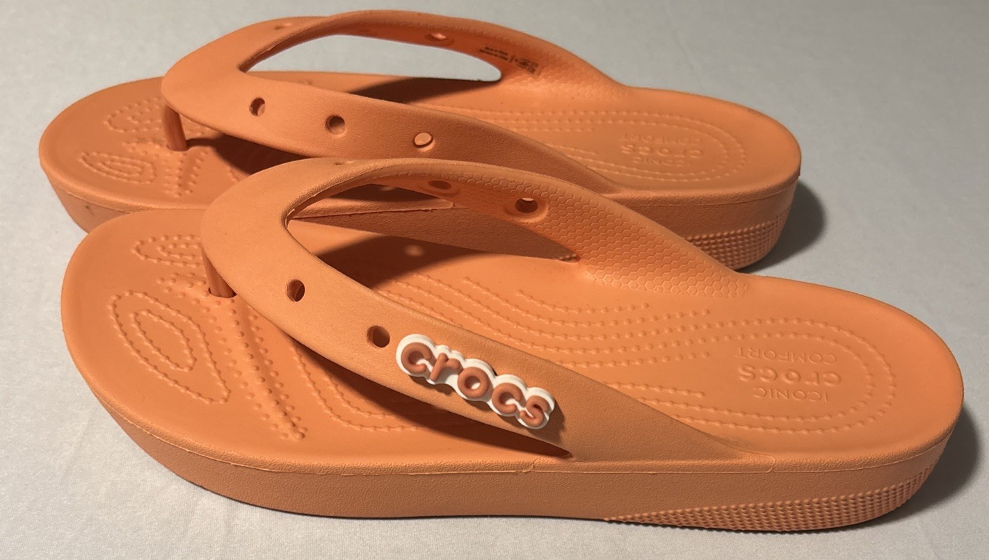 Crocs Platform Baya Flip Flops Coral Size Women 9