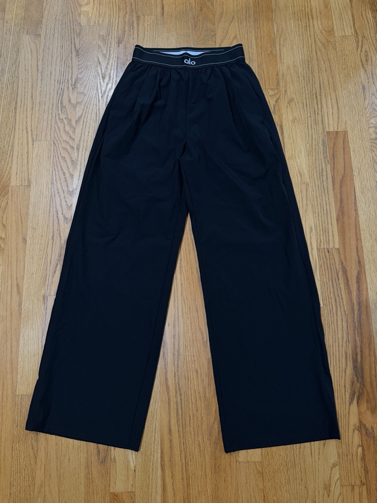 Medium – AIo Yoga Suit Up Trouser Regular Black Women Pants Activewear, New