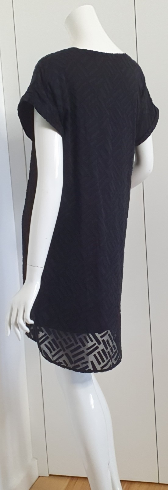 MESOP Sz 10-12 Silk Overlay Shift Dress Cuffed S/Sleeve Black Minimal/Classic