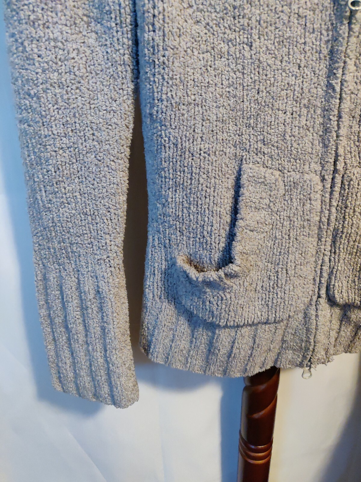 Maurices women’s size S sweater gray LS collared zip up 2 front pockets EUC