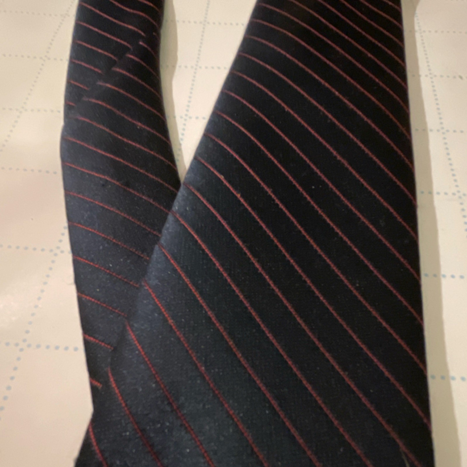 Don Loper Men’s Navy Red Striped Polyester Tie Woven Pointed Classic 57-60″